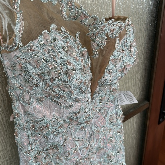MAC DUGGAL 79264 EMBROIDERED FEATHERED ONE SHOULDER CRYSTAL BLUE GOWN 10NEW $998 - Picture 10 of 17